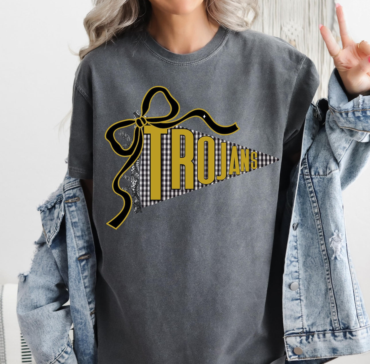 TROJANS PENNANT BOW tshirt (MTO)