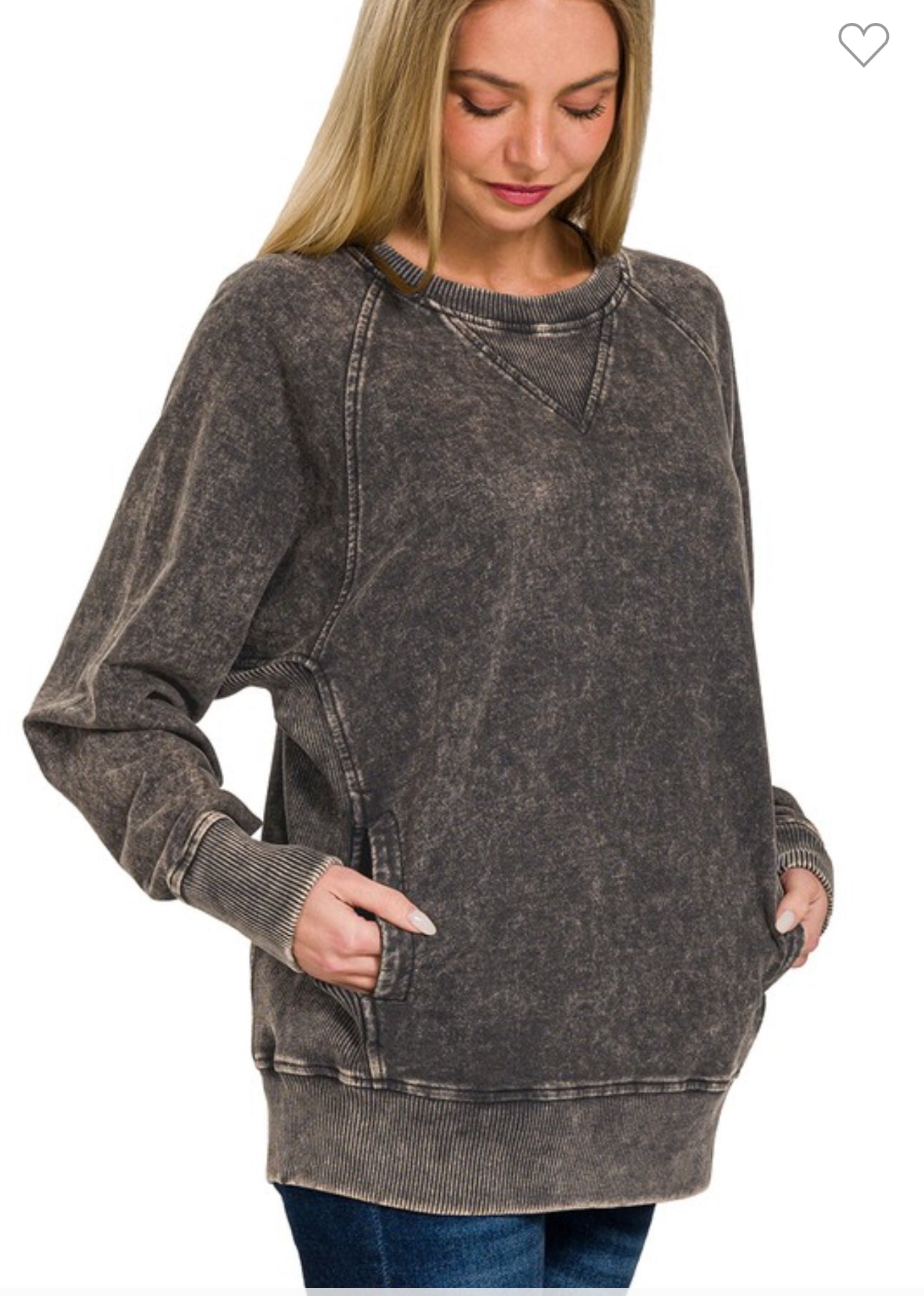 Black Mineral wash w pockets sweatshirt