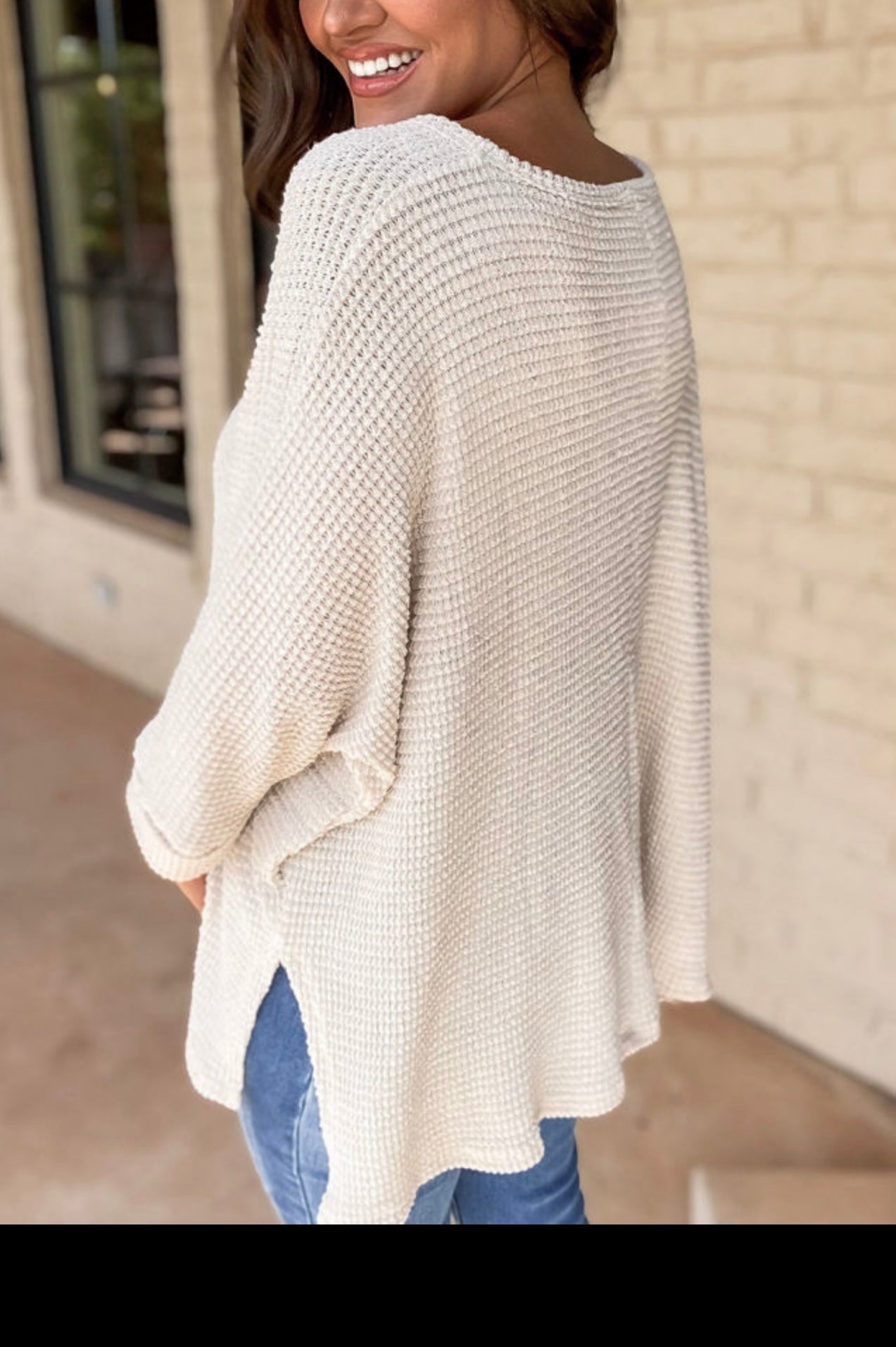 White waffle knit side slits loose fit v neck