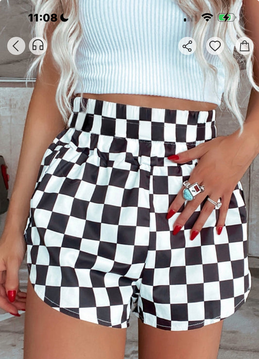 Checkered Highwaisted Shorts