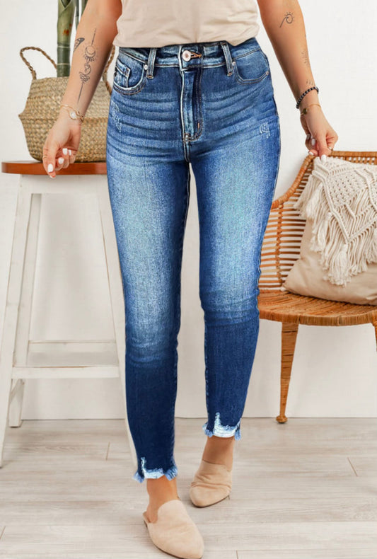 Plus Size Skinny distressed ankle