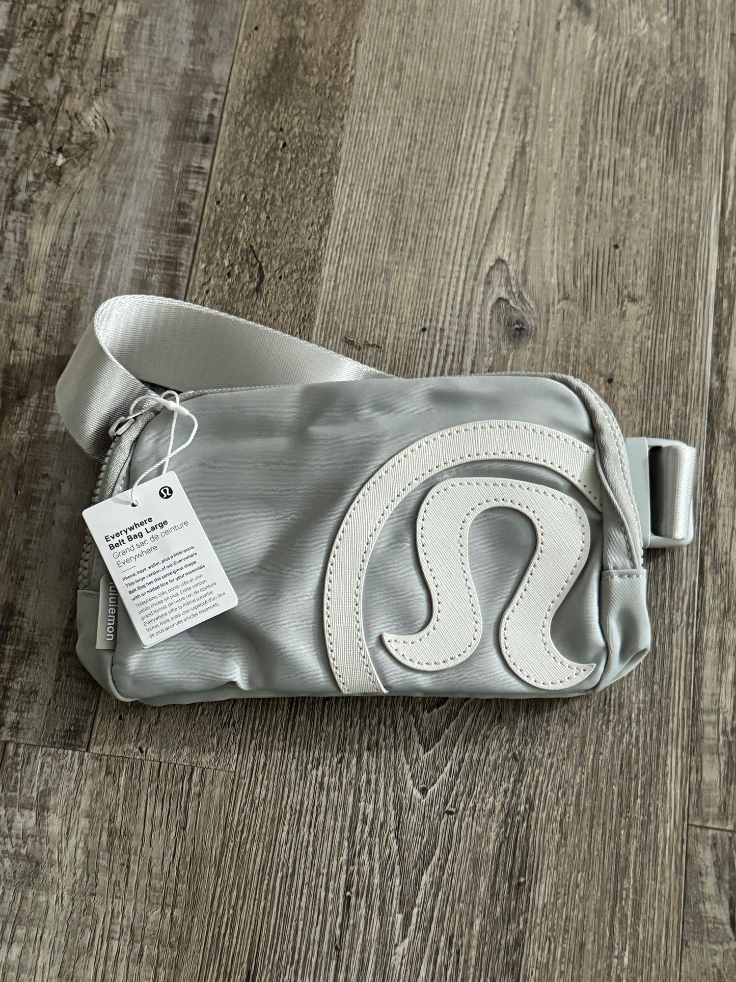 L-U-L-U belt bag