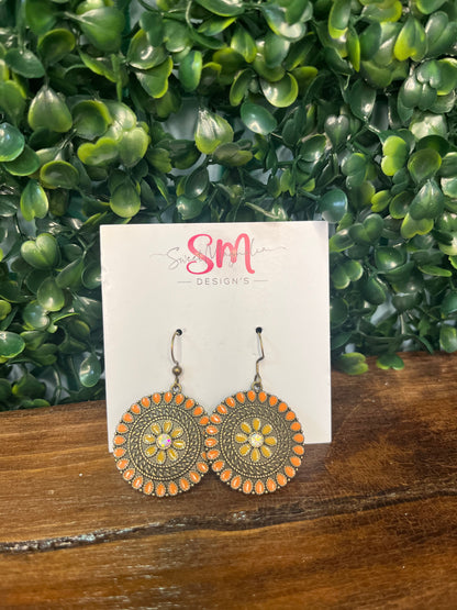 Round dainty earrings Sweet Magnolia Boutique