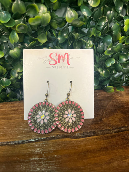 Round dainty earrings Sweet Magnolia Boutique